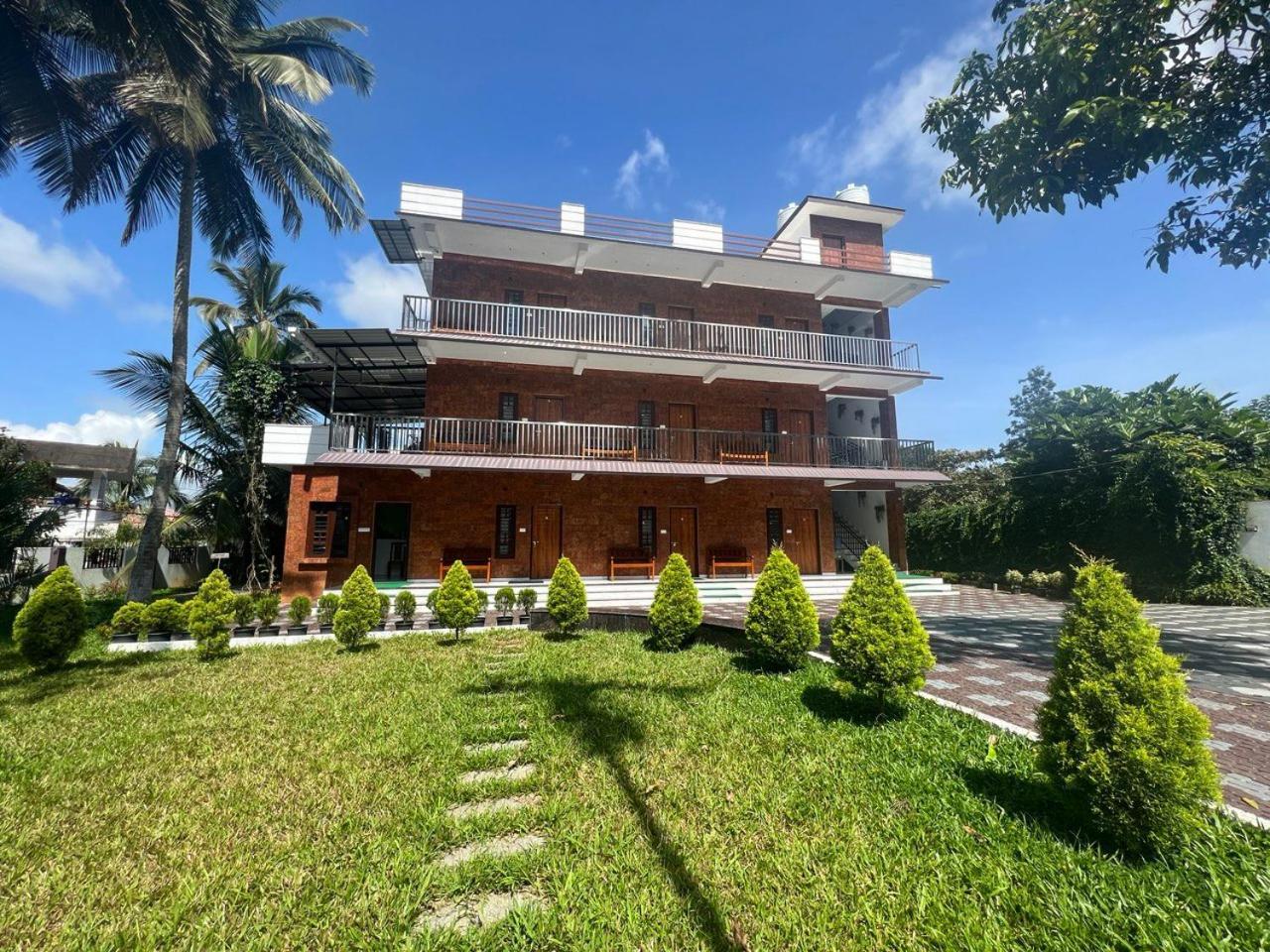 Dolphin Enclave Service Studio Apartments Kalpatta Exterior foto