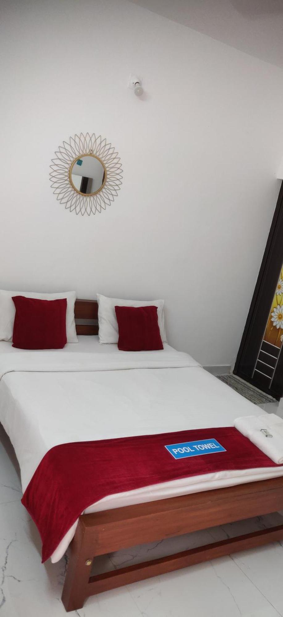 Dolphin Enclave Service Studio Apartments Kalpatta Exterior foto