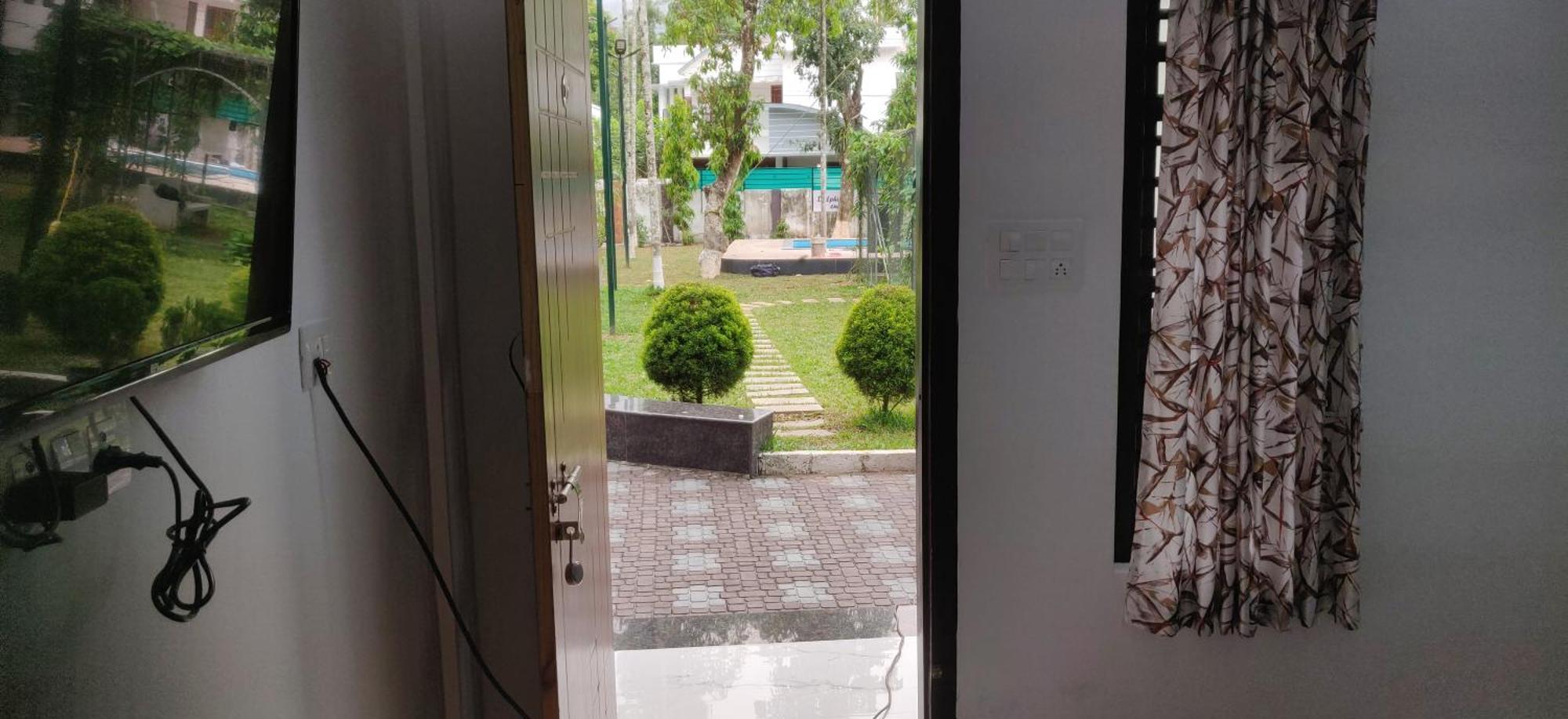 Dolphin Enclave Service Studio Apartments Kalpatta Exterior foto