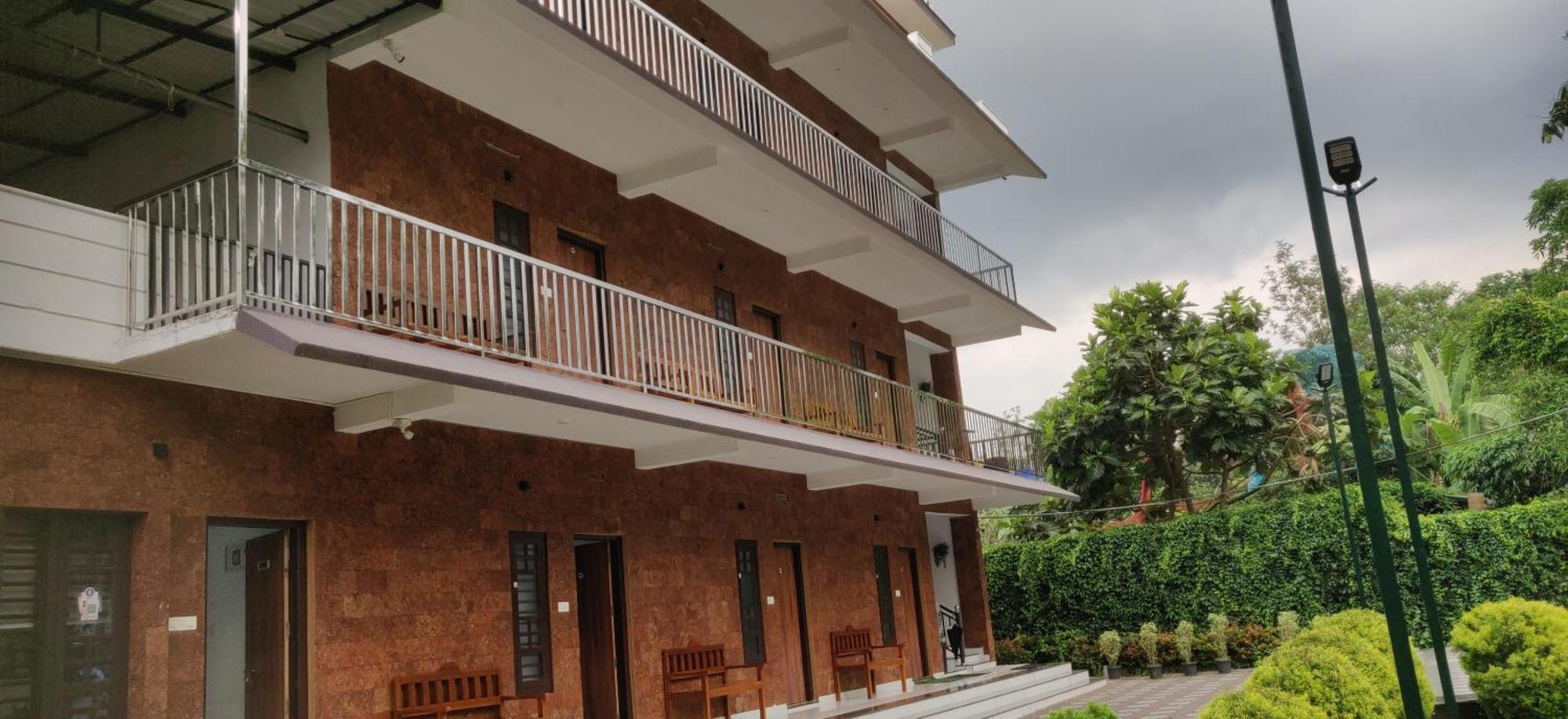 Dolphin Enclave Service Studio Apartments Kalpatta Exterior foto